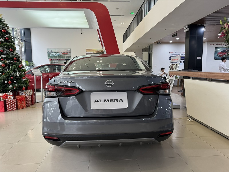 Phần Đuôi Xe Nissan Almera V